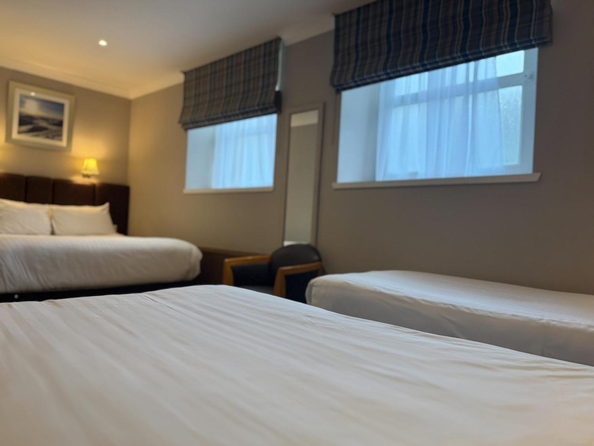 Aberdeen Douglas Hotel ภายนอก รูปภาพ