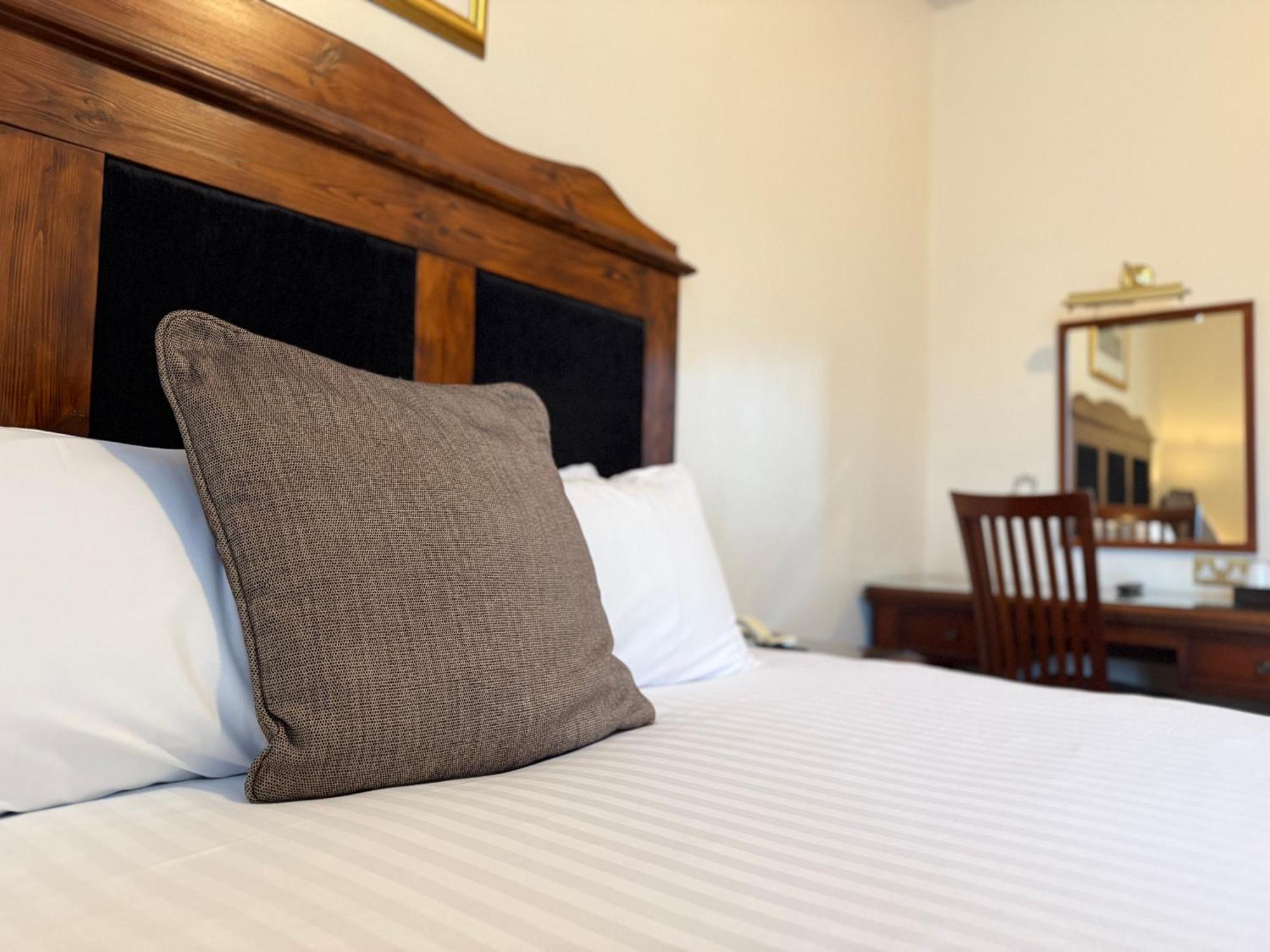 Aberdeen Douglas Hotel ภายนอก รูปภาพ