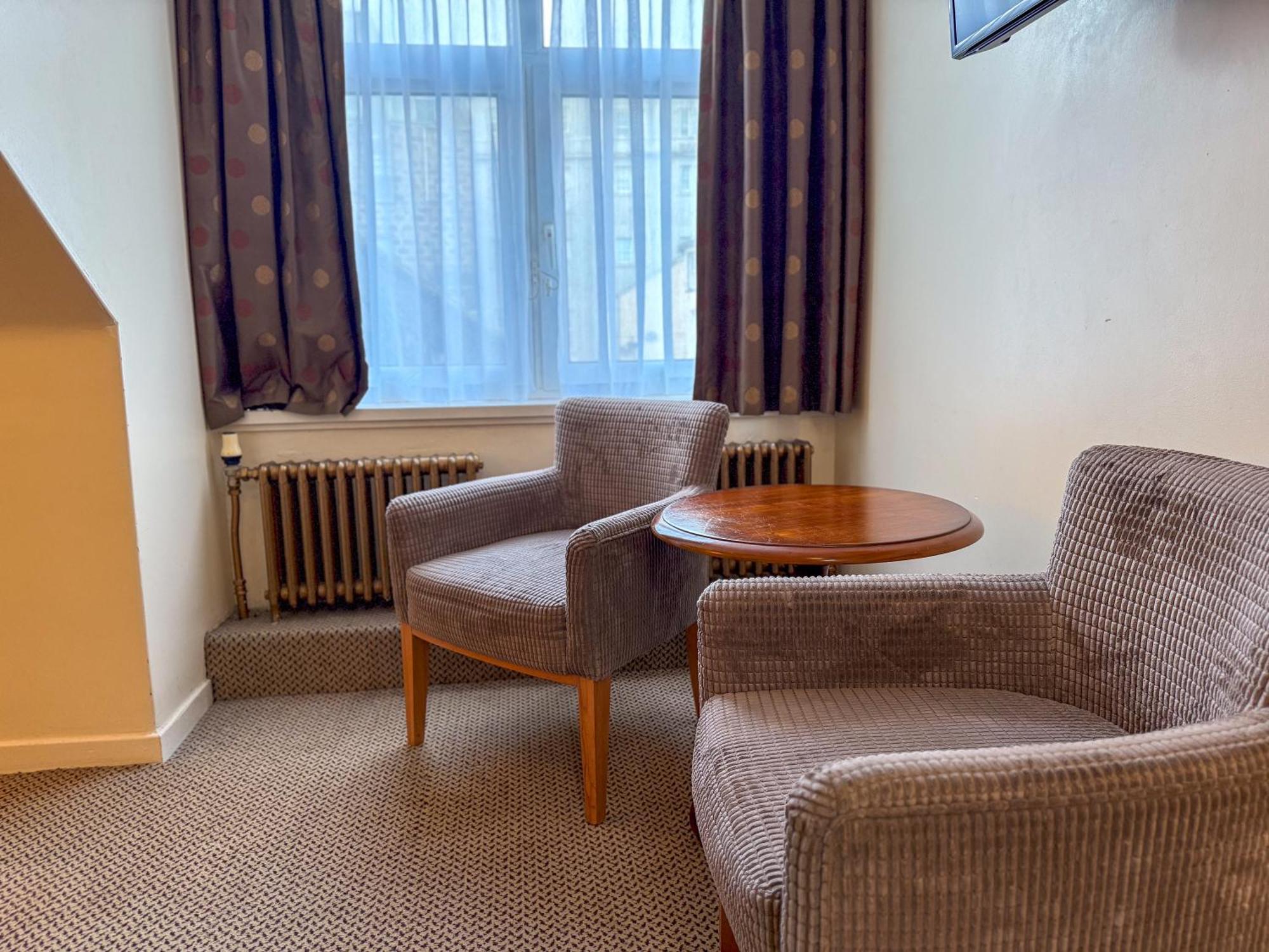 Aberdeen Douglas Hotel ภายนอก รูปภาพ